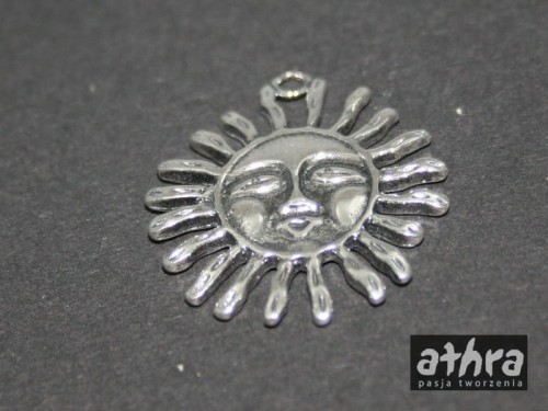 www_athra_pl_SUN28O zawieszka srebrna oksydowana słońce 28mm