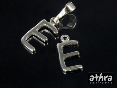 Zawieszka z mosiądzu, posrebrzana literka "E", LITE/S