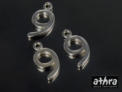 Zawieszka z mosiądzu, posrebrzana cyferka "9", CYF9/S