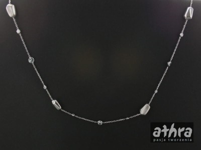 Łańcuszek srebrny, rodowany z zapięciem CER92