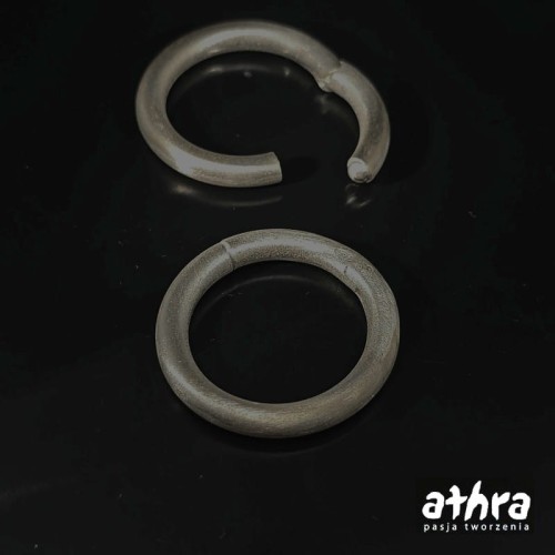 www_athra_pl_CH3,6X20/SAT zapięcie na zatrzask kółko 28mm satynowe