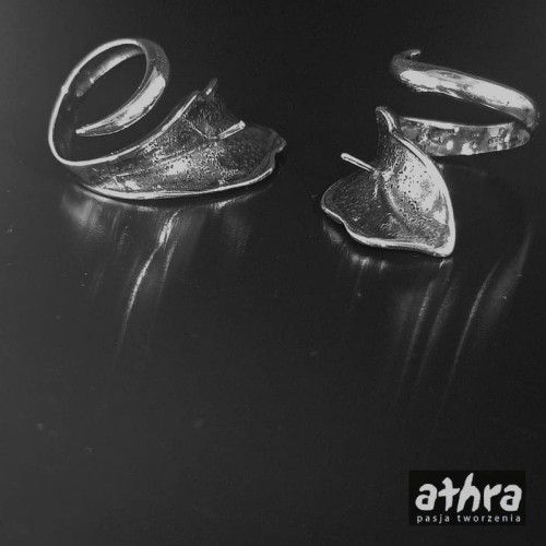 www_athra_pl_M75/1/O pierścionek oksydowany z bolcem