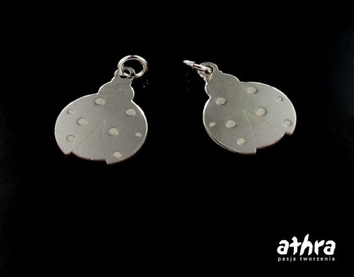 www_athra_pl_LS160/R zawieszka laserowo wycinana rodowana biedronka