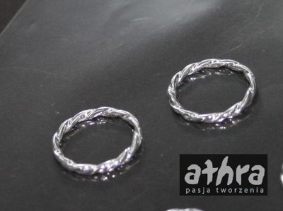 Kółko srebrne warkocz, K17