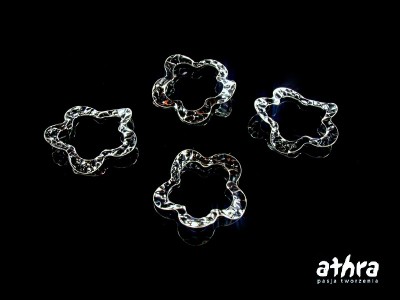 Kwiatek  perforowany, falowany, oksydowany, TR12610/O