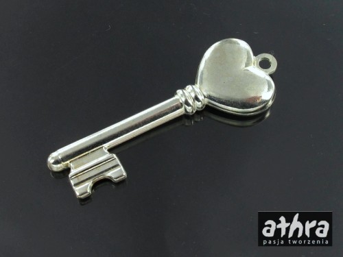 www_athra_pl_CHARMS269 kluczyk-serce charms