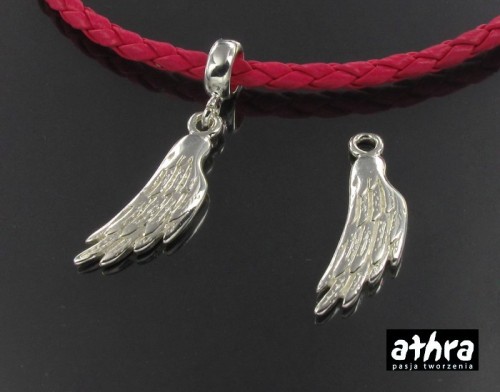 zawieszka z mosiądzu posrebrzana skrzydło przywieszka do bransoletki