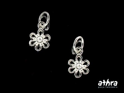 Zawieszka srebrna, kwiatek, ZL088