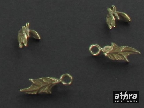 zawieszka listek z mosiądzu do wisiorka